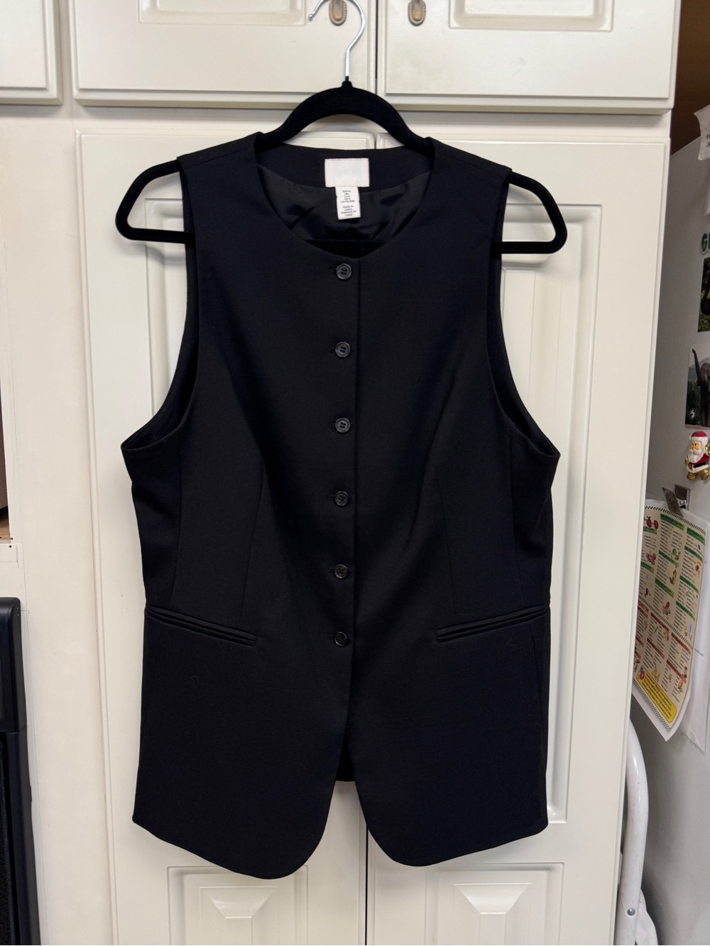 H&M Black Sleeveless Button-Front Vest - Large